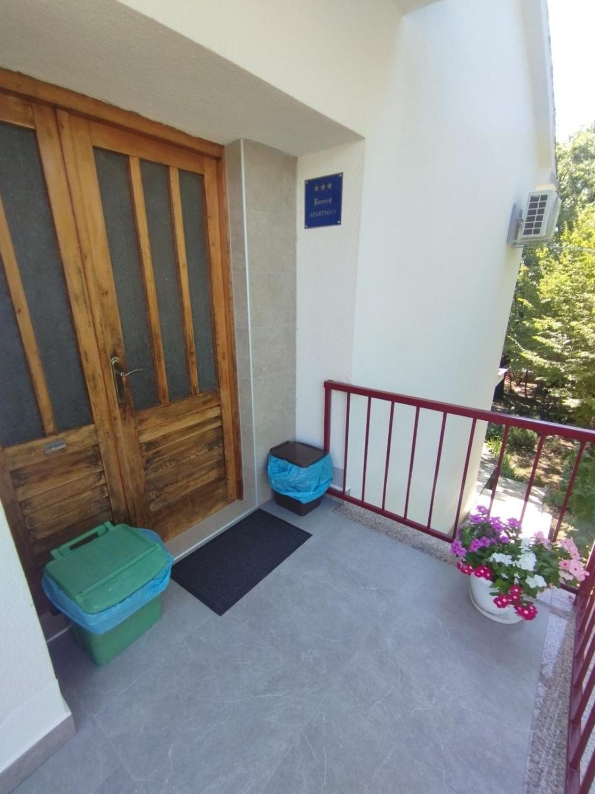 Apartman Kora Njivice Eksteriør bilde